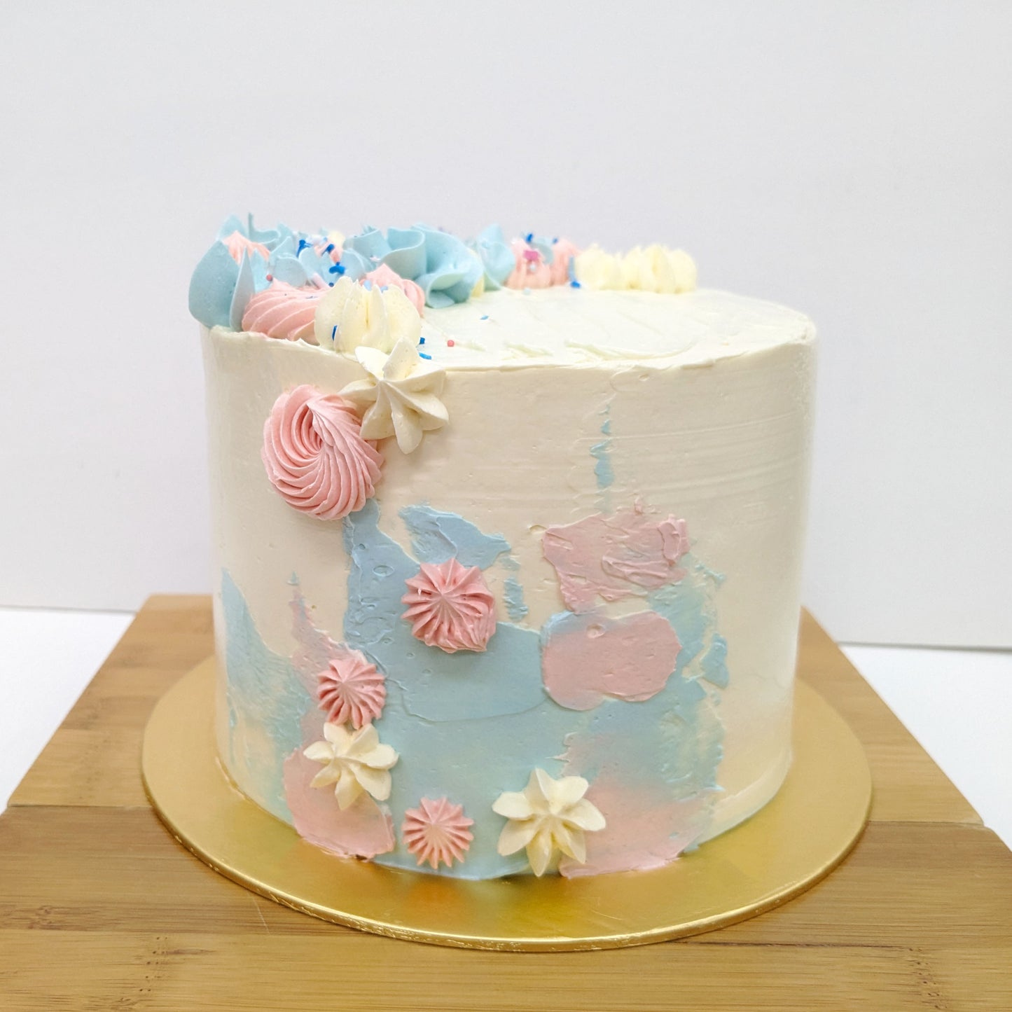 Gender Reveal Cake 2
