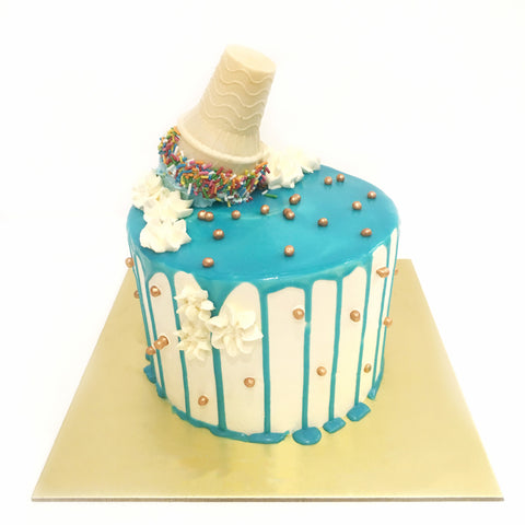 Ice Cream Sundae Decor Cake