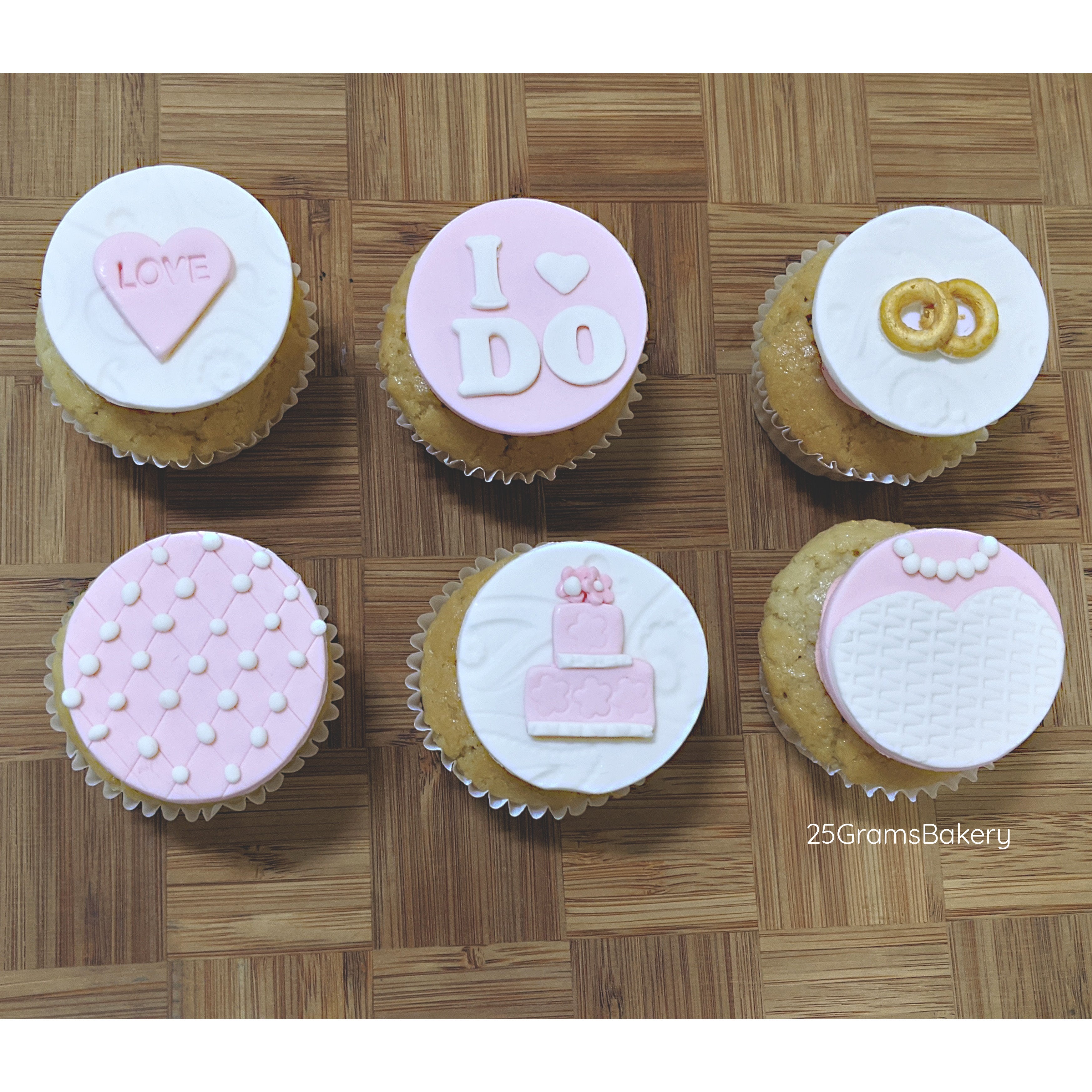 Bride Wedding Cupcakes (Box of 12)